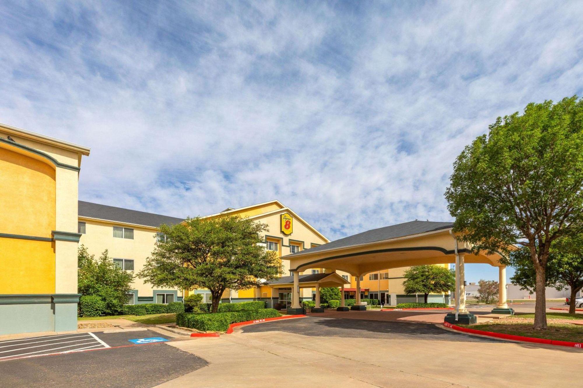 Super 8 By Wyndham Lubbock West Hotel Buitenkant foto
